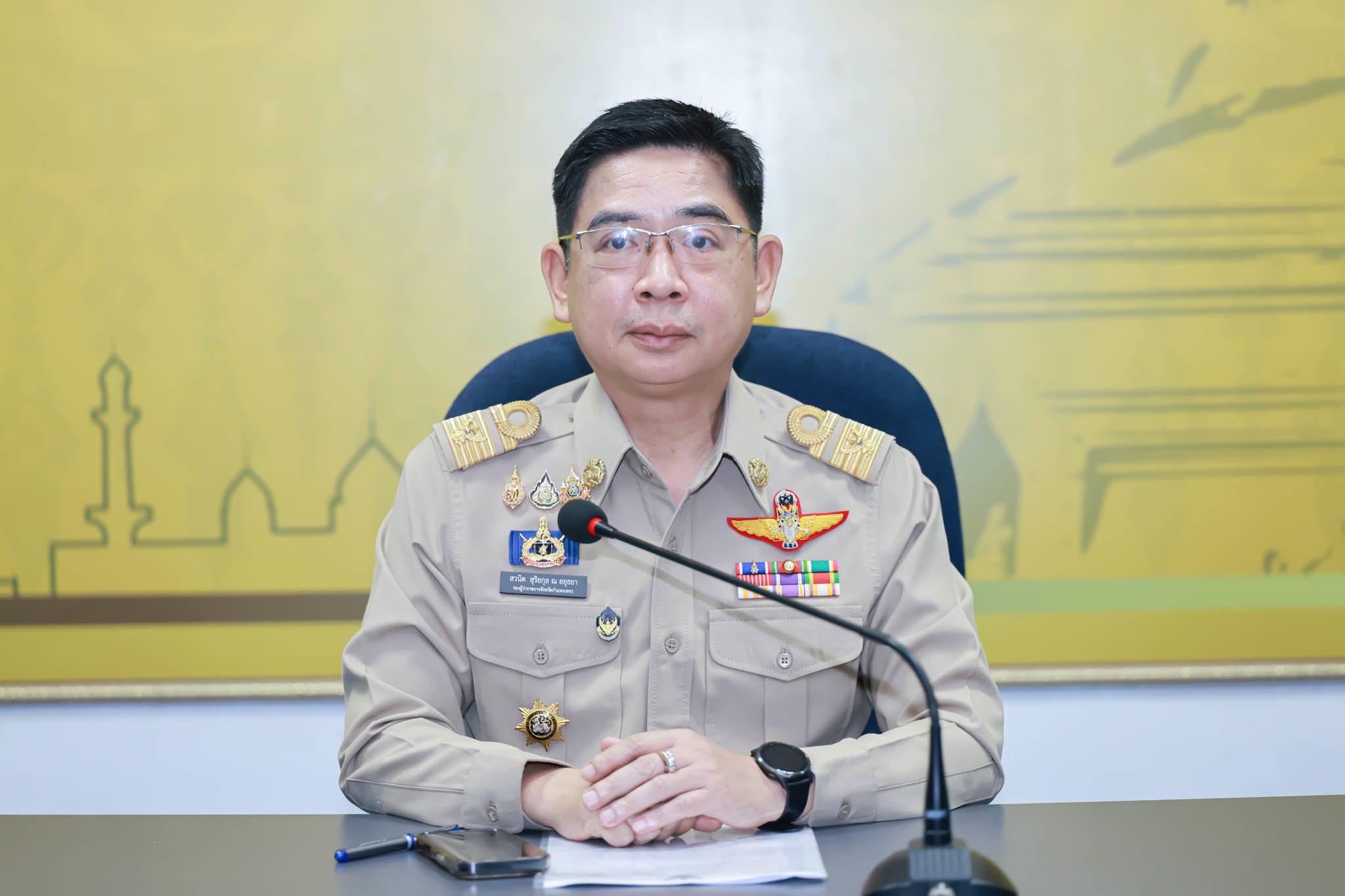 จังหวัดกำแพงเพชร รองผู้ว่าฯ นำส่วนราชการร่วมรับฟังการแถลงข่าวและรับมอบนโยบาย "เปิดปฏิบัติการปราบนอมินี บังคับจำหน่าย และตรวจสอบการถือครองที่ดินกลุ่มเสี่ยง ปกป้องผลประโยชน์ชาติ" ผ่านระบบการประชุมทางไกลผ่านจอภาพ (Zoom Cloud Meeting)